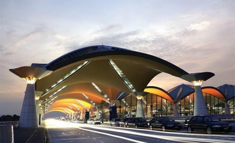 E&A Homestay Klia/ Sepang/ Nilai Экстерьер фото